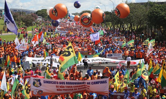 Manifestação unitária na Capital Federal reuniu 150 mil de todo o País